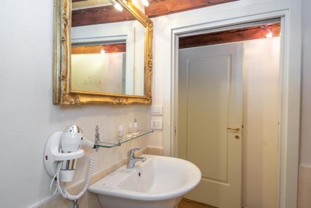 Luxury Apartment San Marco Experience Βενετία Εξωτερικό φωτογραφία